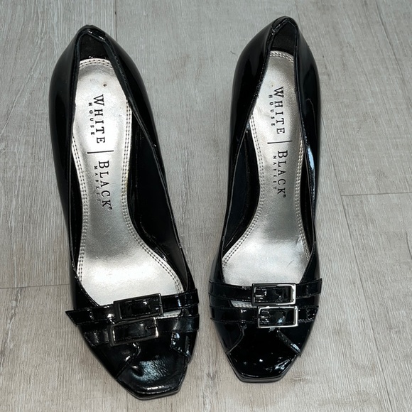 EUC White House Black Market Patent Leather Heels - Picture 2 of 6